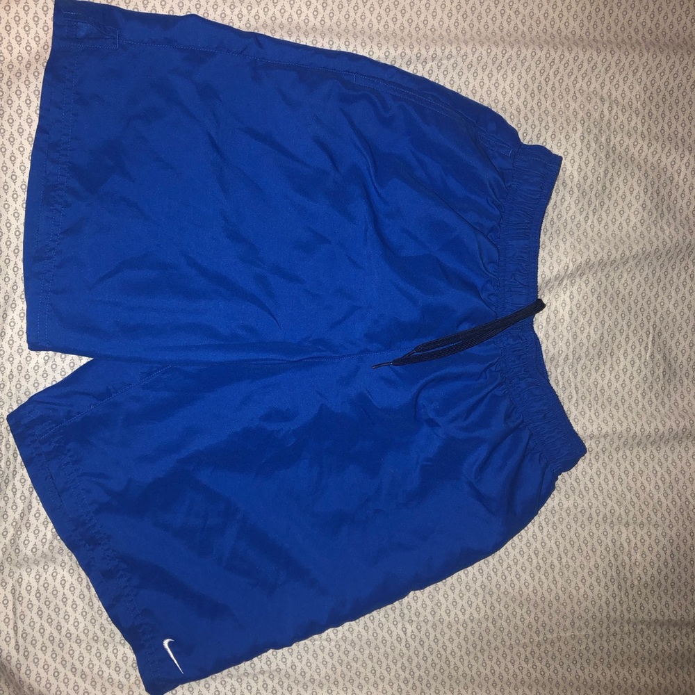 Nike shorts size medium
